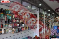 Cosmetics & Perfumes Stores